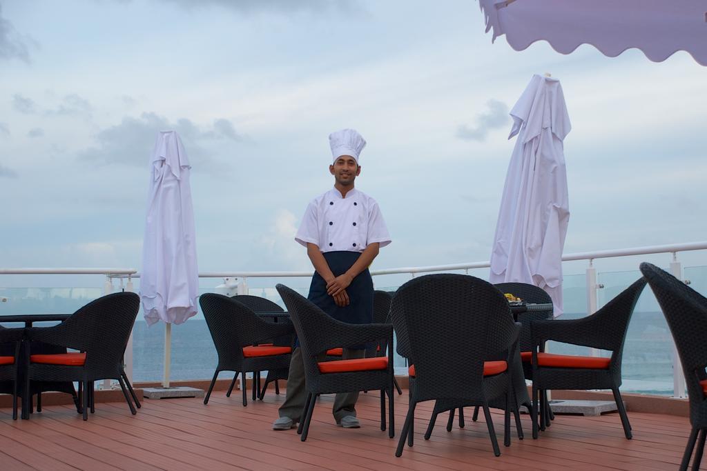 Fern Boquete Inn Hulhumale Exteriör bild
