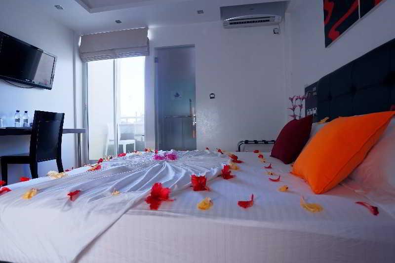 Fern Boquete Inn Hulhumale Exteriör bild